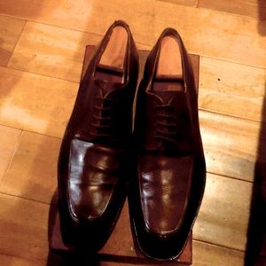 Brown Mezlan size 11.5